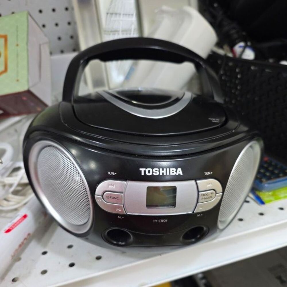 Toshiba TY-CRS9 Boombox CD Player AM/FM Radio AUX Input Black